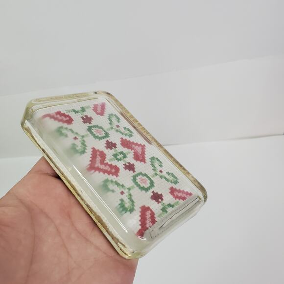 Vintage 83' Hearts Floral Cross Stitch Handmade Glass Paperweight Office Decor - Picture 3 of 11